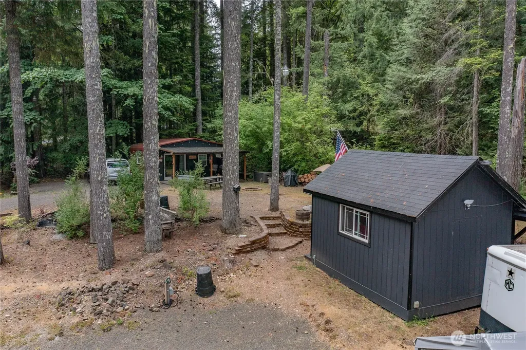 31 N Fawn Drive Hoodsport WA 98548