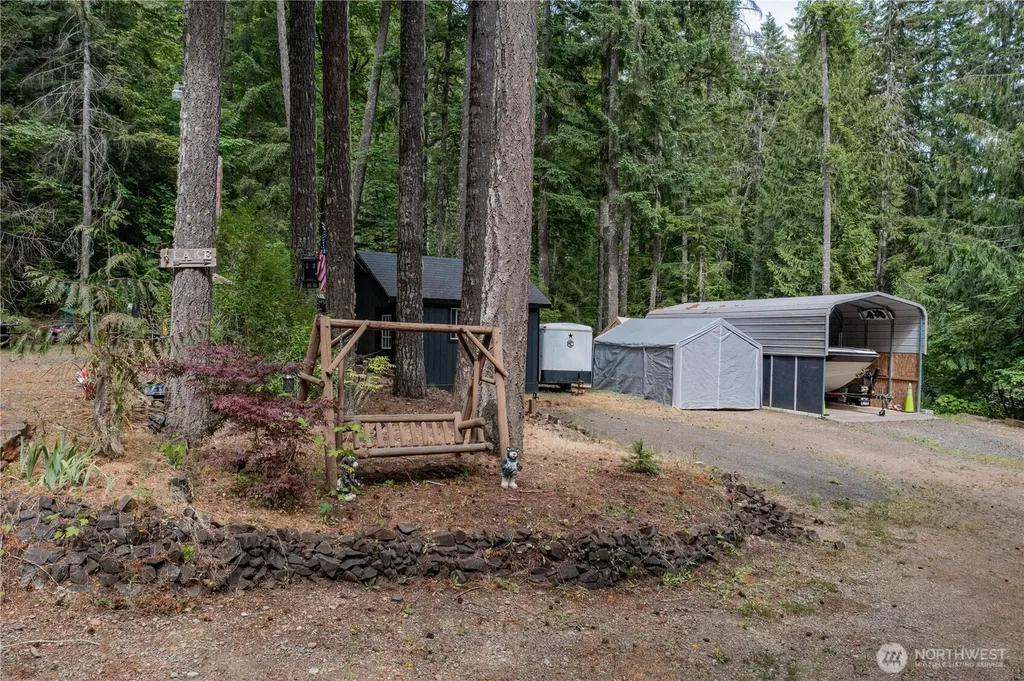 31 N Fawn Drive Hoodsport WA 98548