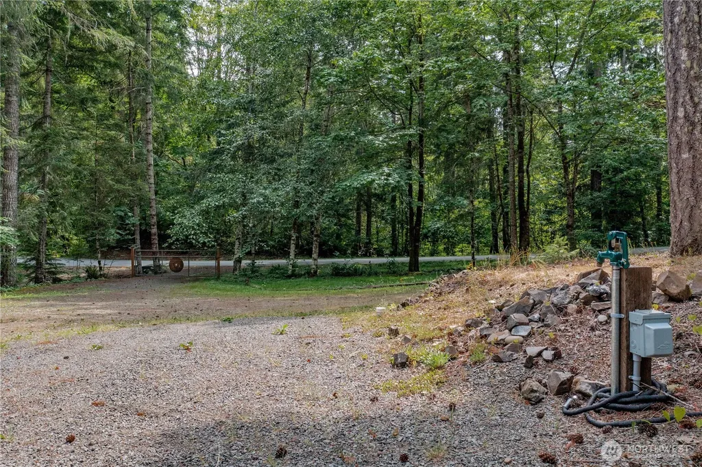 31 N Fawn Drive Hoodsport WA 98548