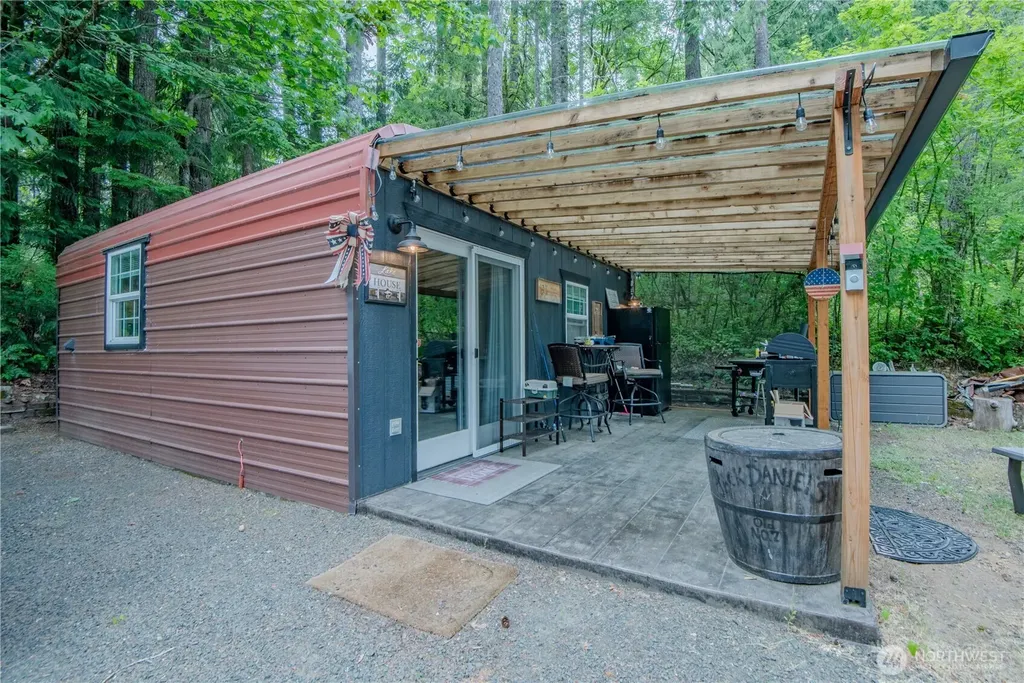 31 N Fawn Drive Hoodsport WA 98548