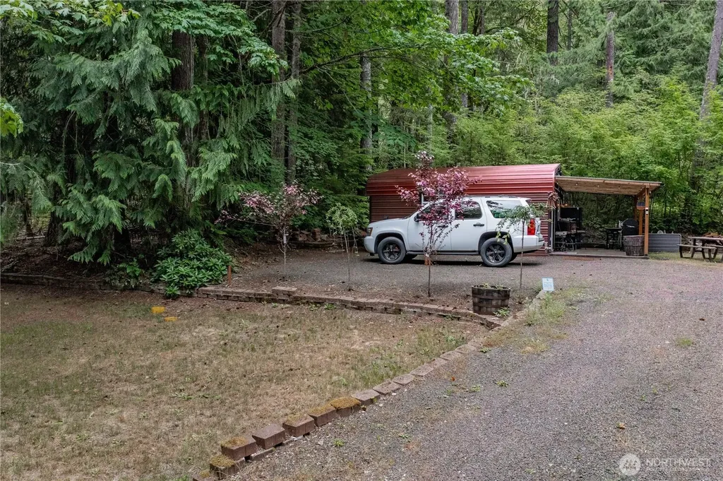 31 N Fawn Drive Hoodsport WA 98548