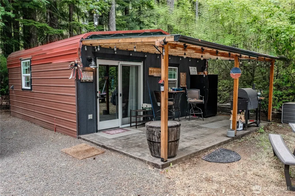 31 N Fawn Drive Hoodsport WA 98548