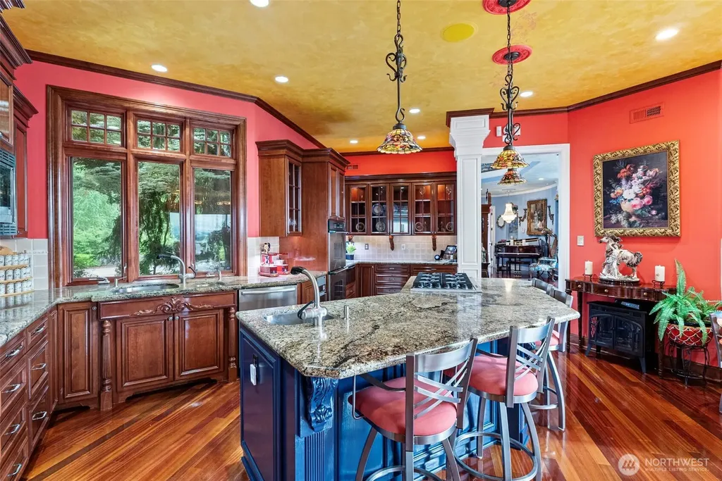 1022 7th Court Fox Island WA 98333