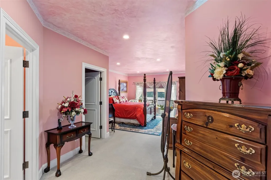 1022 7th Court Fox Island WA 98333