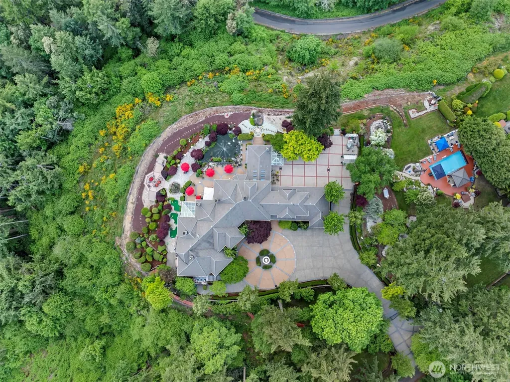 1022 7th Court Fox Island WA 98333