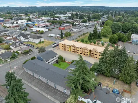 219 5th Avenue NE Puyallup WA 98372