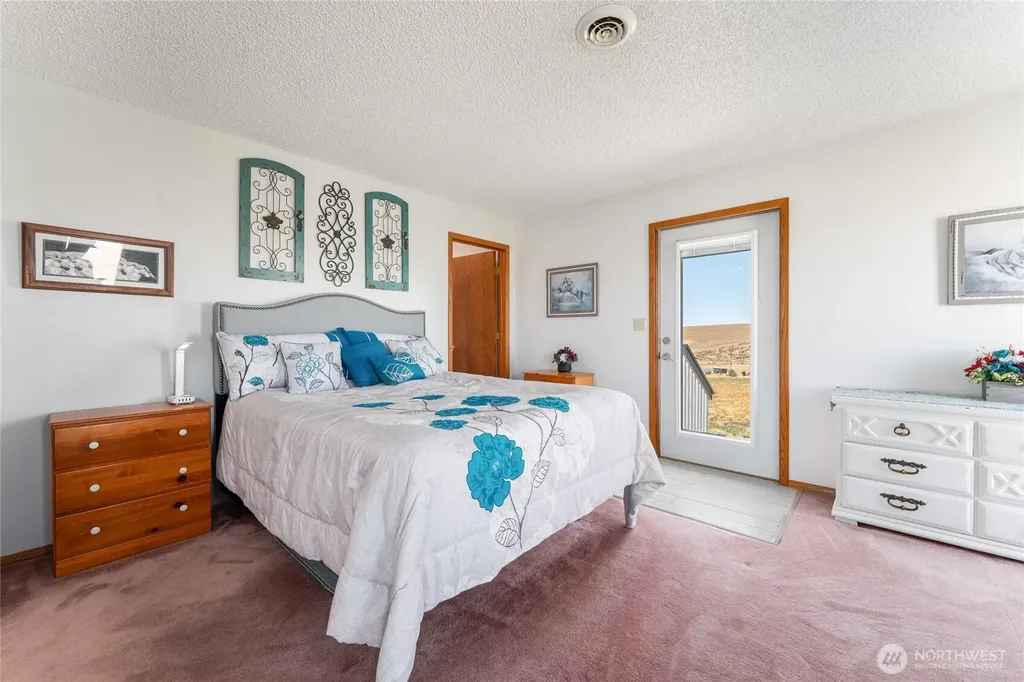 6397 Coyote Heights Road N Odessa WA 98159