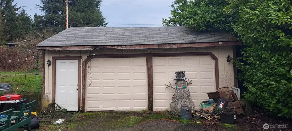 1998 NW Bucklin Hill Road Silverdale WA 98383