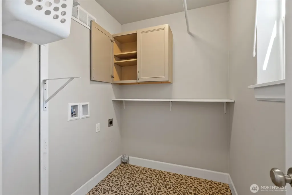 909 Burton Ray Street NE Olympia WA 98516
