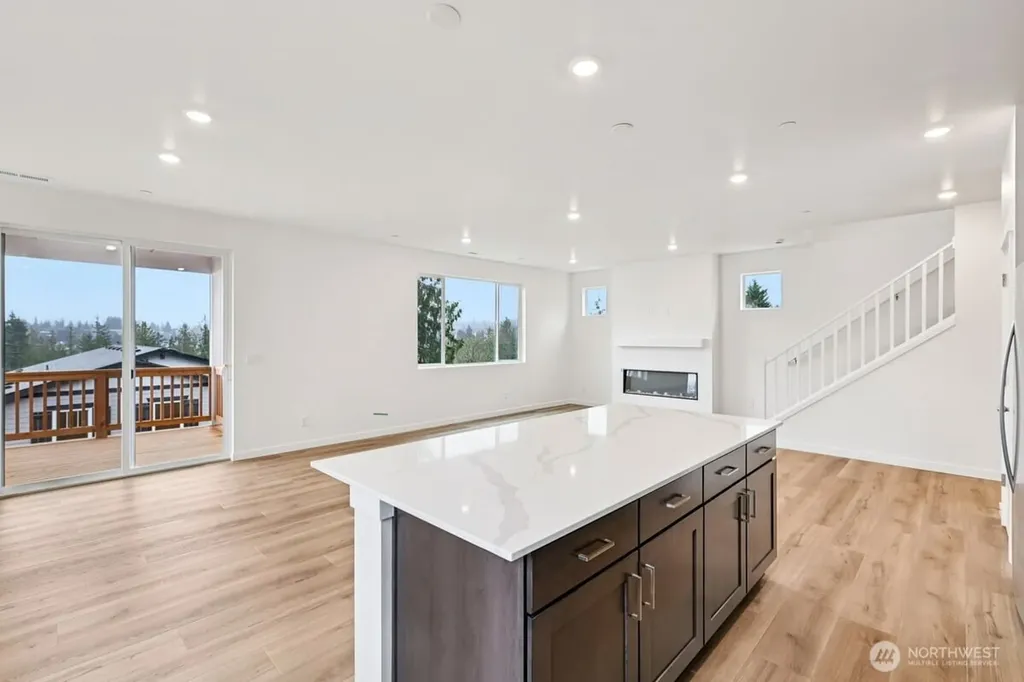 10304 6th Place SE Lake Stevens WA 98258