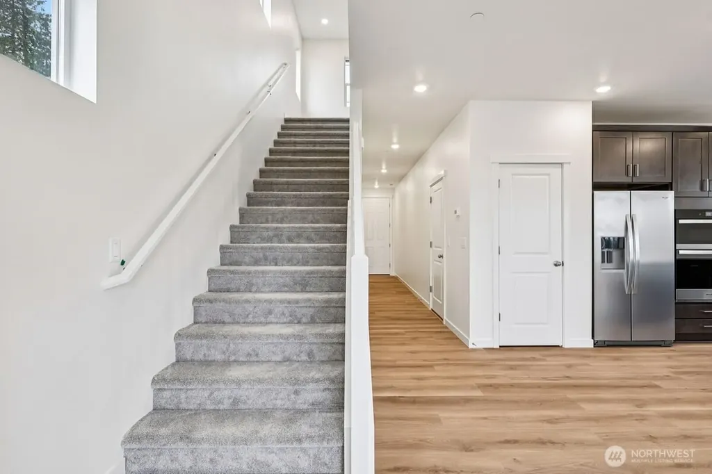10304 6th Place SE Lake Stevens WA 98258