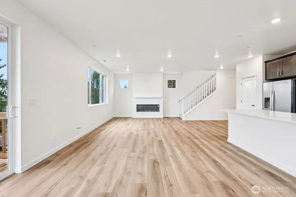 10304 6th Place SE Lake Stevens WA 98258