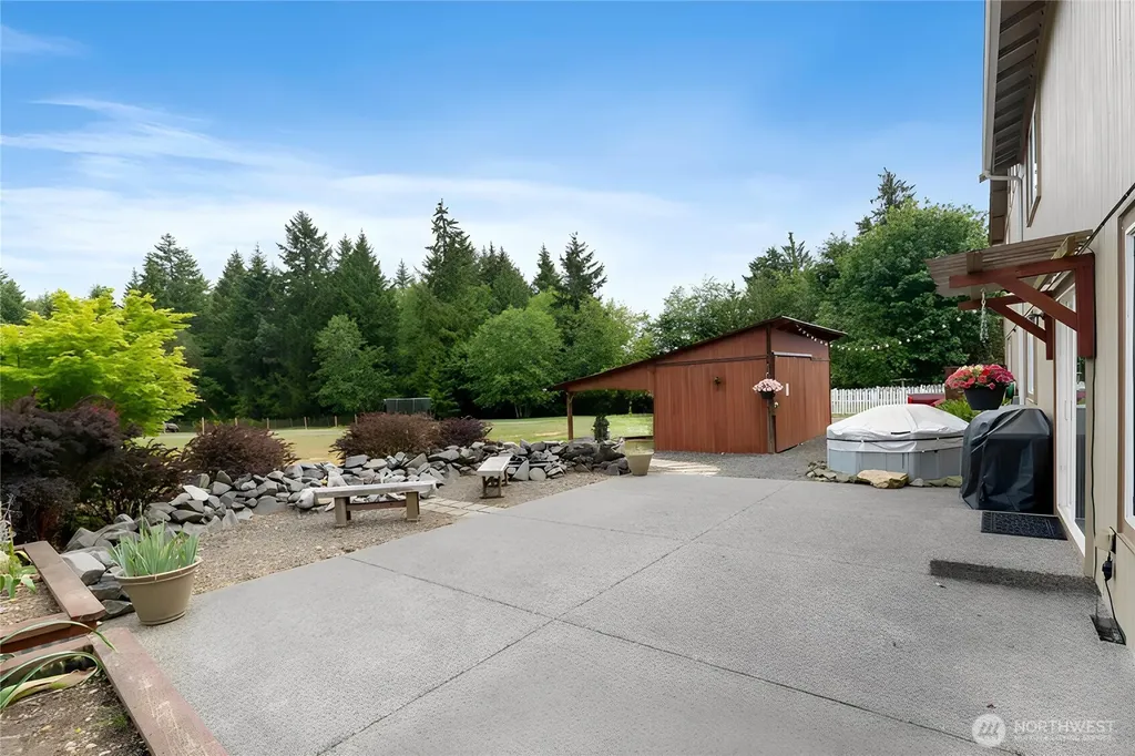 2219 Key Peninsula Highway SW Lakebay WA 98349