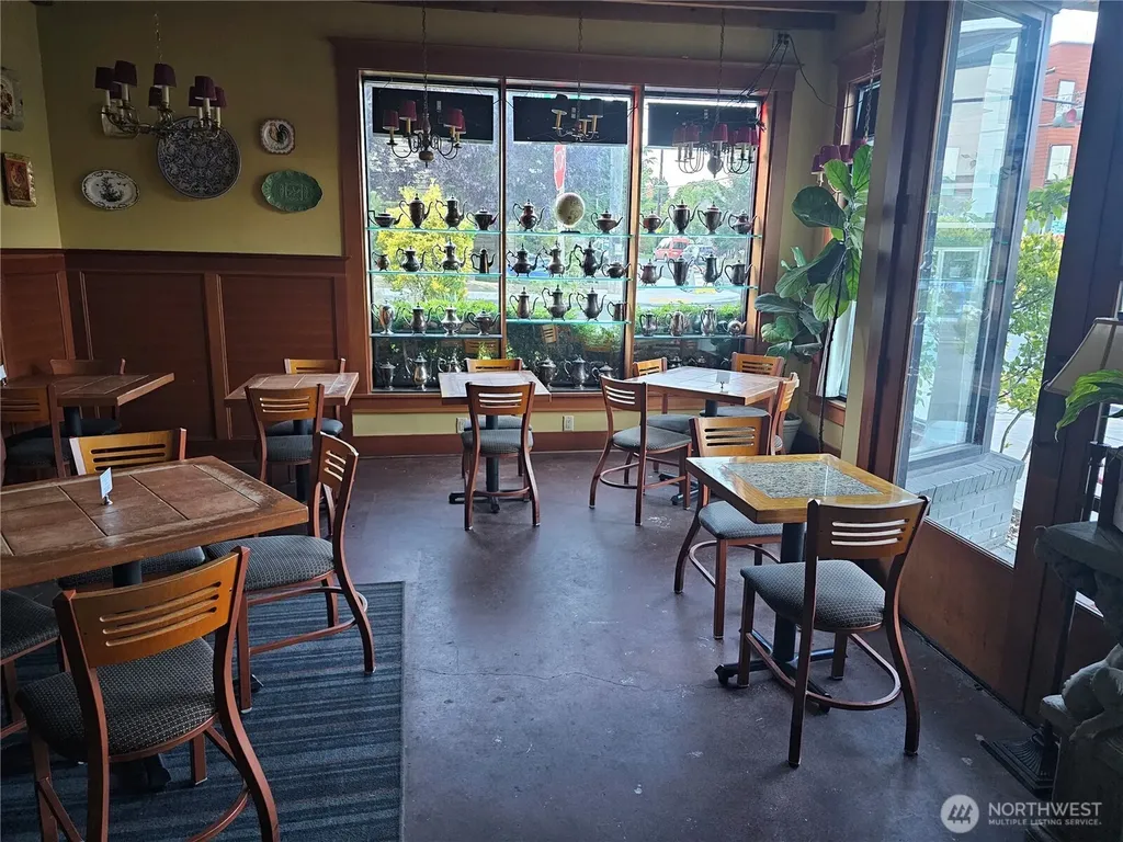 6415 32nd Avenue NW Seattle WA 98107