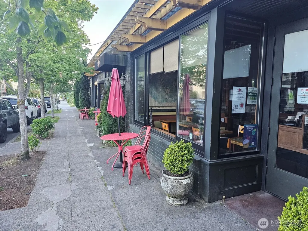 6415 32nd Avenue NW Seattle WA 98107