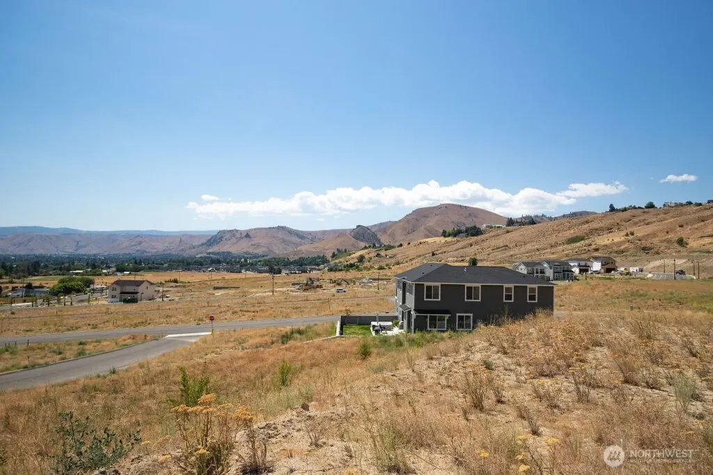 0 Lot 10 Ridgefield Way Wenatchee WA 98801