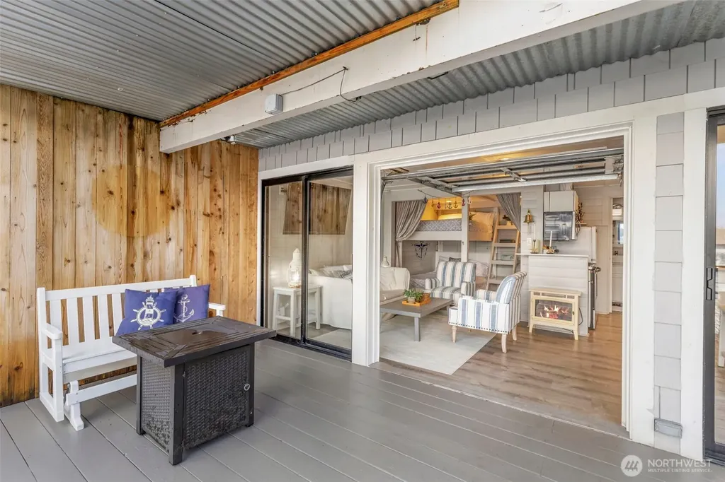 733 Fox Drive Fox Island WA 98333