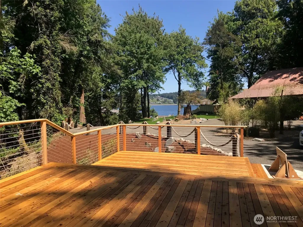 733 Fox Drive Fox Island WA 98333