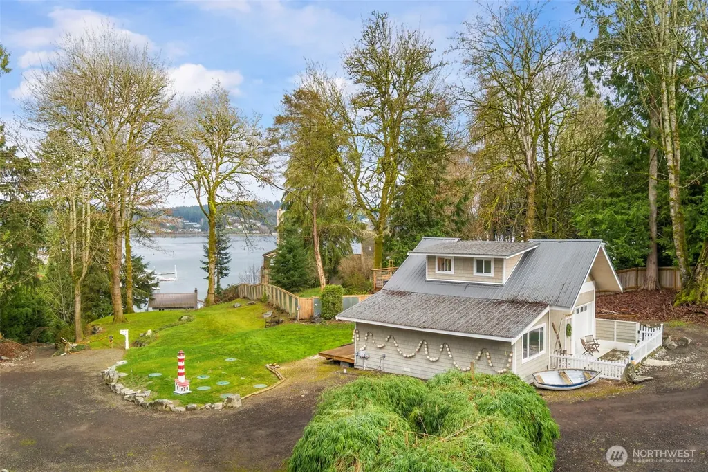 733 Fox Drive Fox Island WA 98333