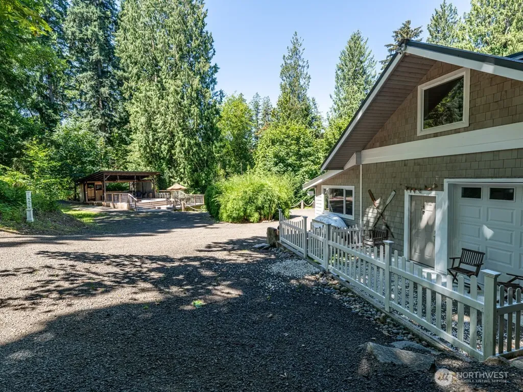 733 Fox Drive Fox Island WA 98333