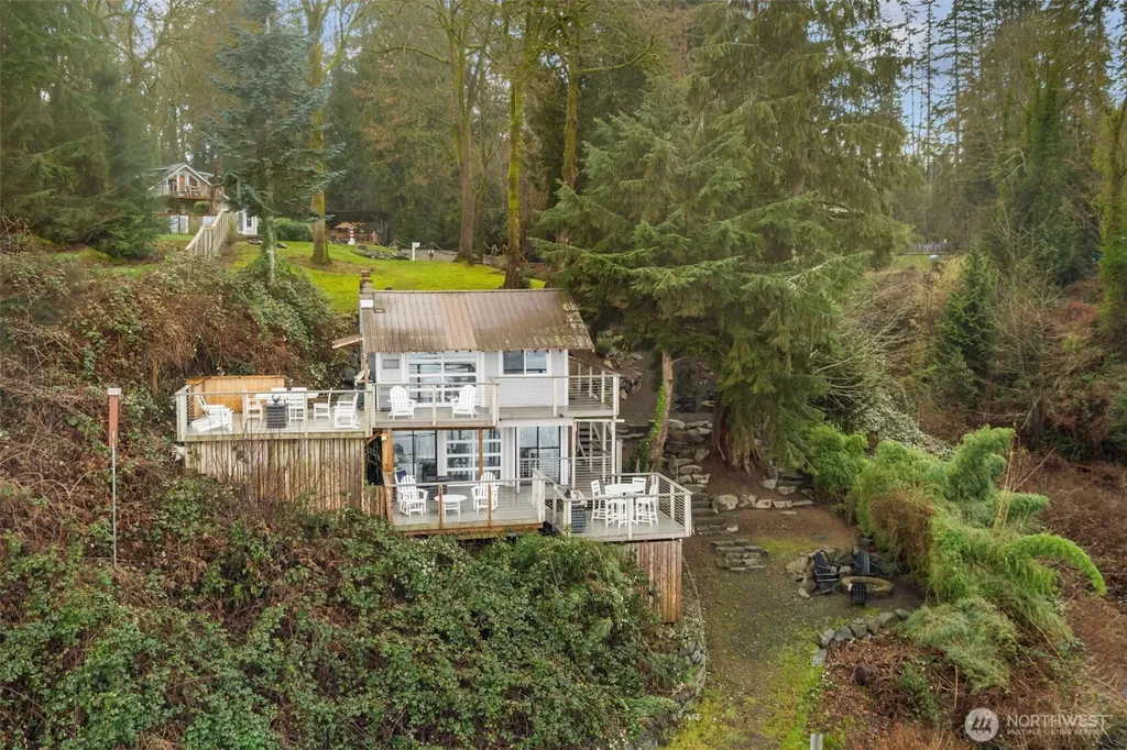 733 Fox Drive Fox Island WA 98333