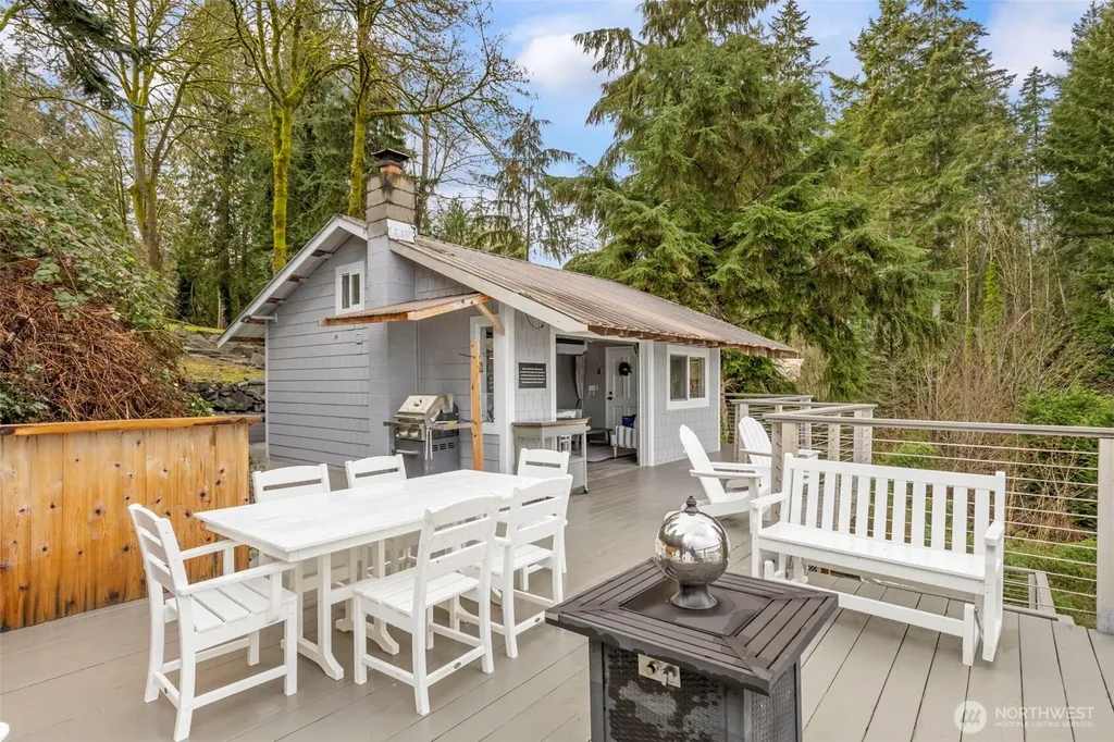 733 Fox Drive Fox Island WA 98333