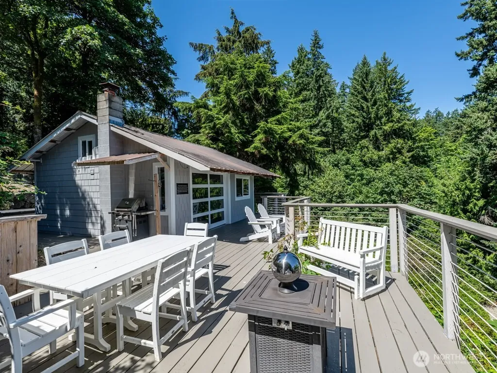 733 Fox Drive Fox Island WA 98333