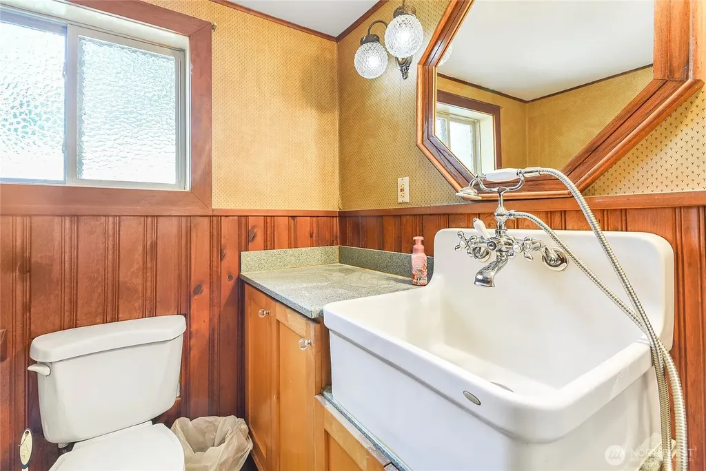 19904 Soundview Drive NW Stanwood WA 98292