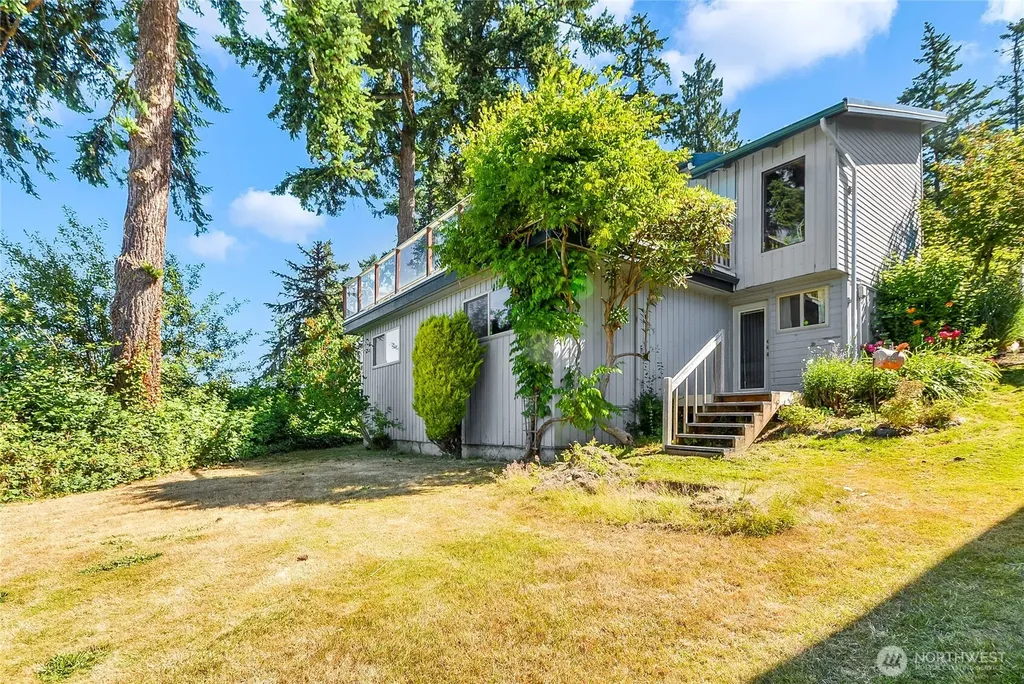 19904 Soundview Drive NW Stanwood WA 98292