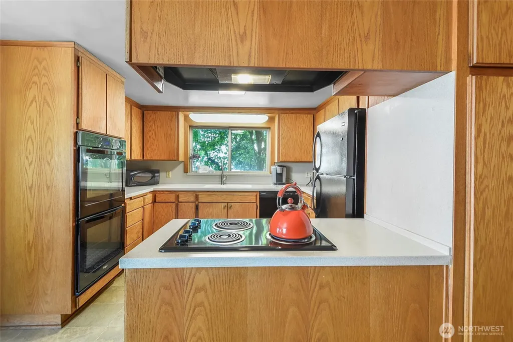19904 Soundview Drive NW Stanwood WA 98292