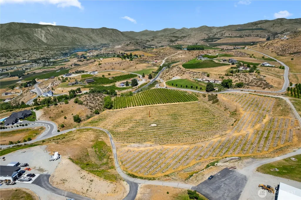 200 Lakayuse Road Manson WA 98831