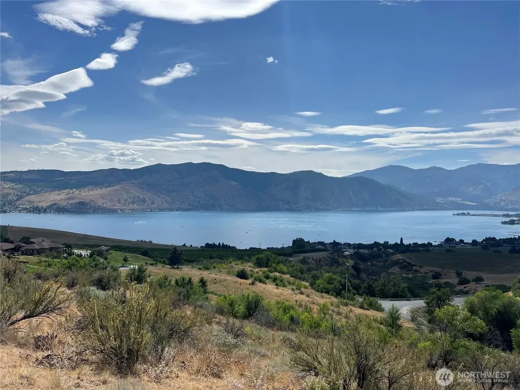 200 Lakayuse Road Manson WA 98831