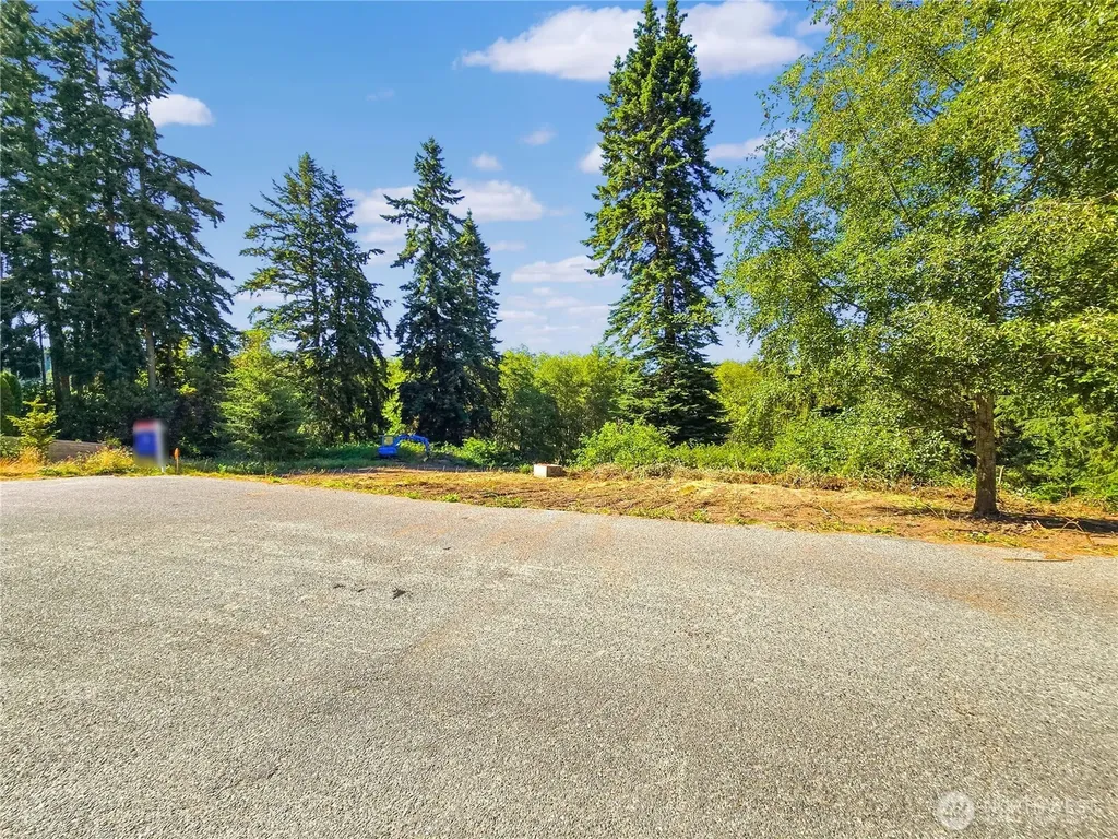 4985 Bakerview Road Oak Harbor WA 98277