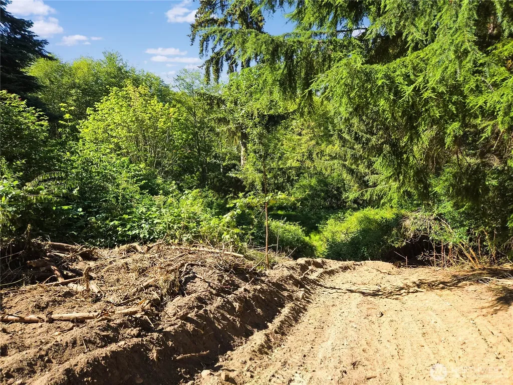 4985 Bakerview Road Oak Harbor WA 98277