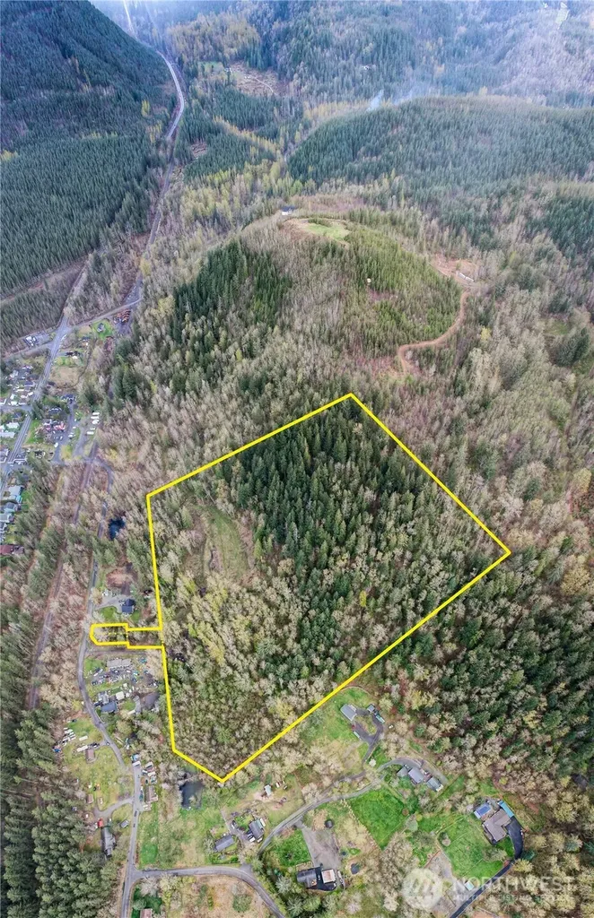 35 Cumberland Way SE Enumclaw WA 98022