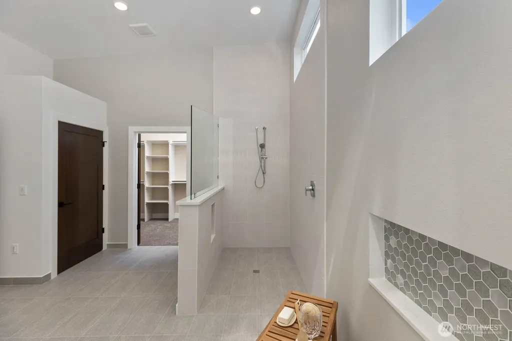 4368 Joyce Court SE Auburn WA 98092