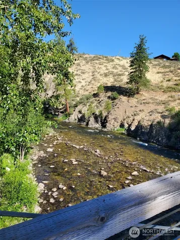 615 Pine Loop Winthrop WA 98862