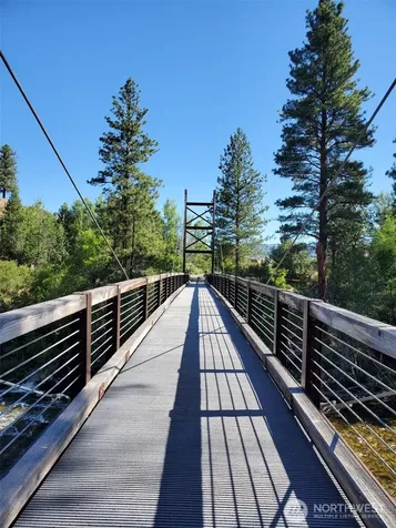 615 Pine Loop Winthrop WA 98862