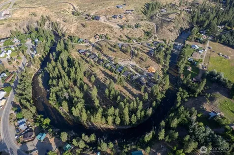 615 Pine Loop Winthrop WA 98862