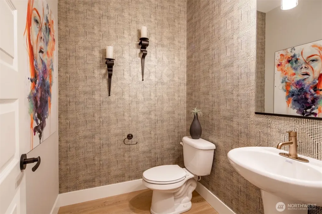5682 Thornhill Avenue SW Port Orchard WA 98367