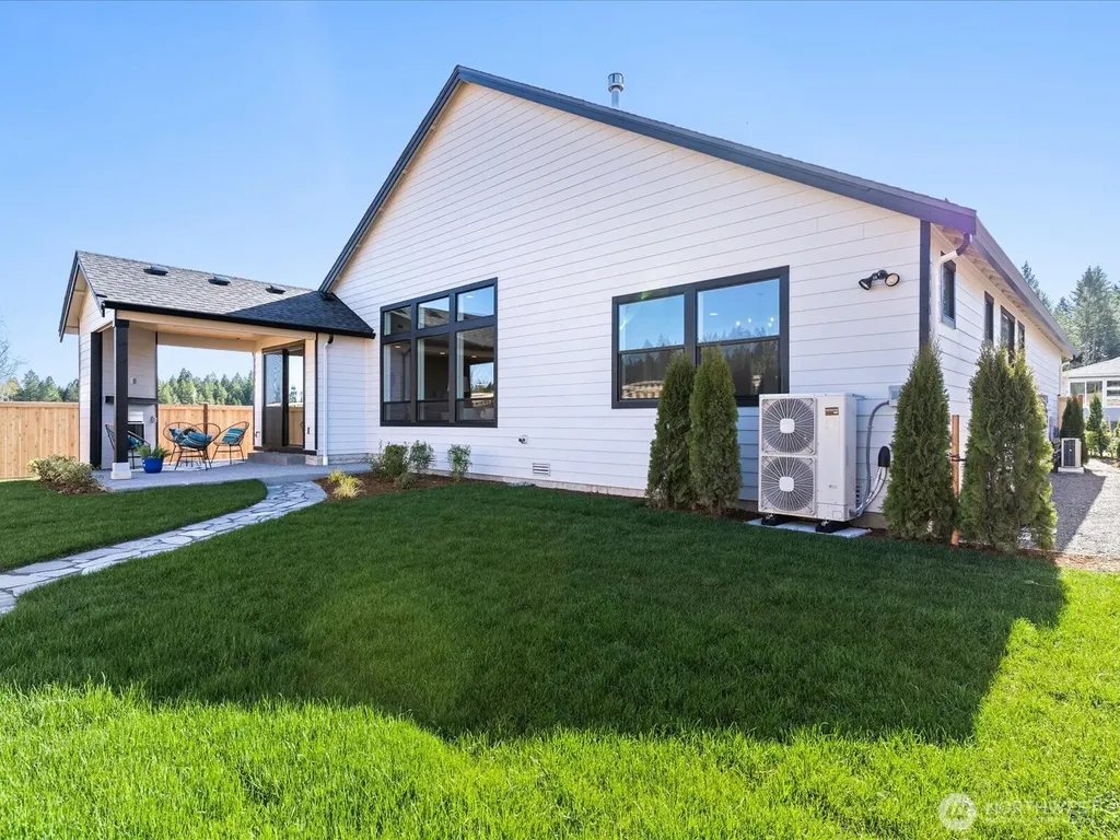 5682 Thornhill Avenue SW Port Orchard WA 98367