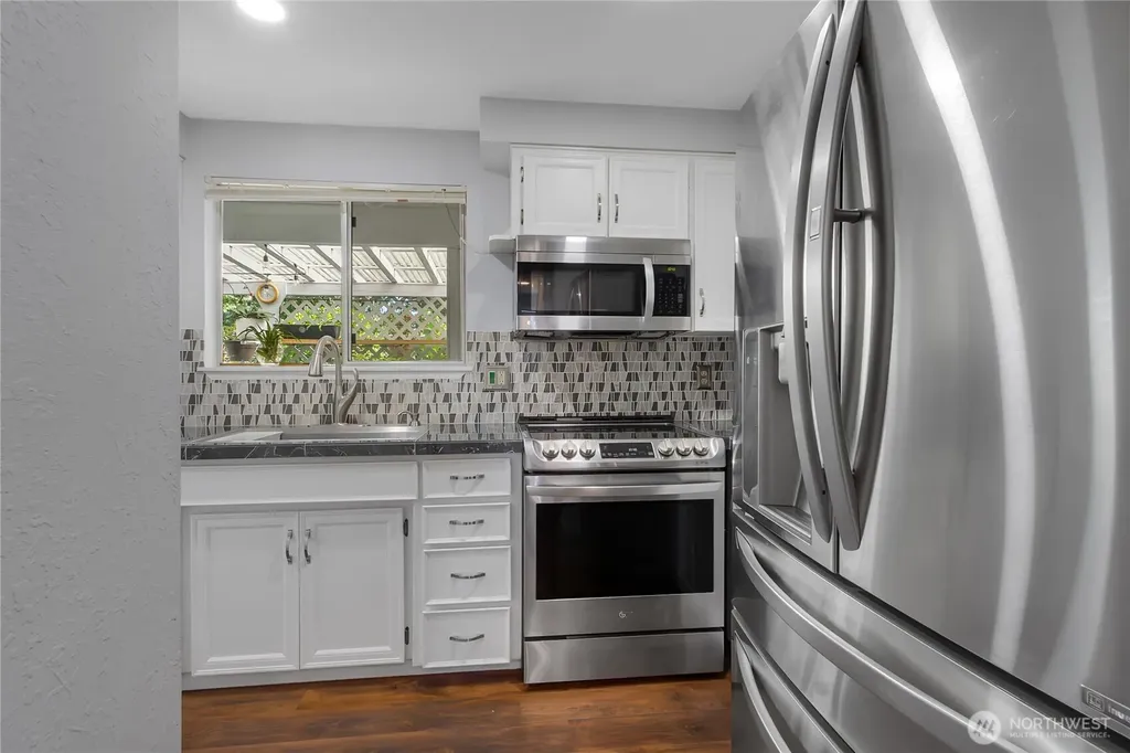 747 37th Street SE Auburn WA 98002