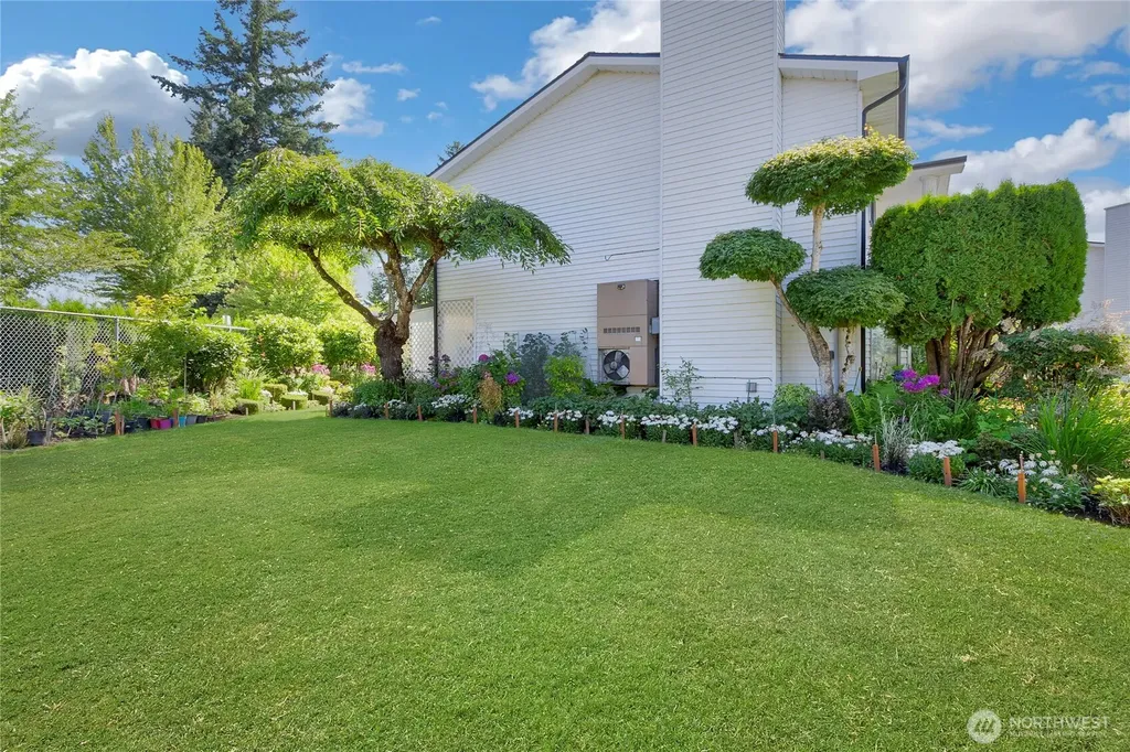 747 37th Street SE Auburn WA 98002