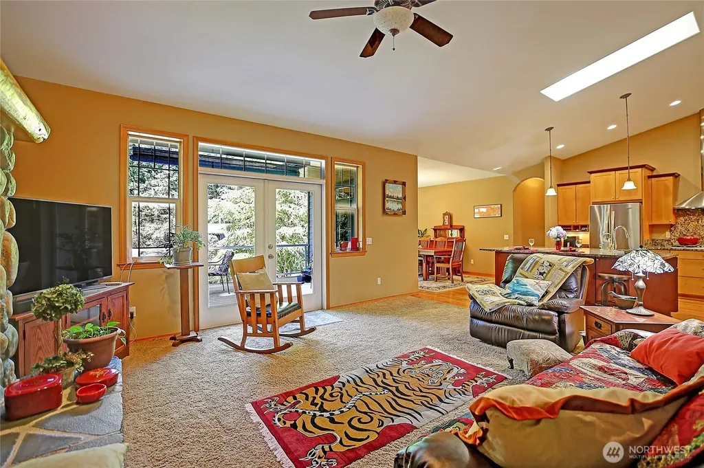 628 N Sunset Drive Camano Island WA 98282