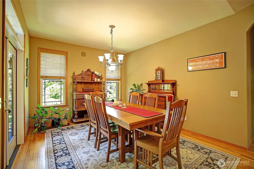 628 N Sunset Drive Camano Island WA 98282