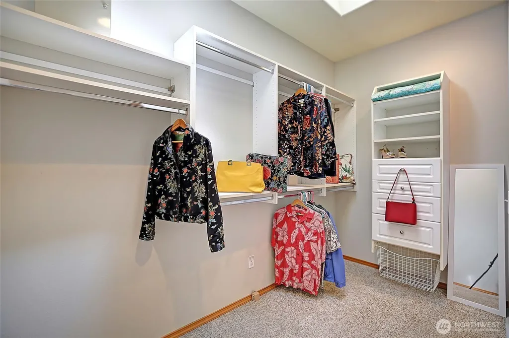 628 N Sunset Drive Camano Island WA 98282