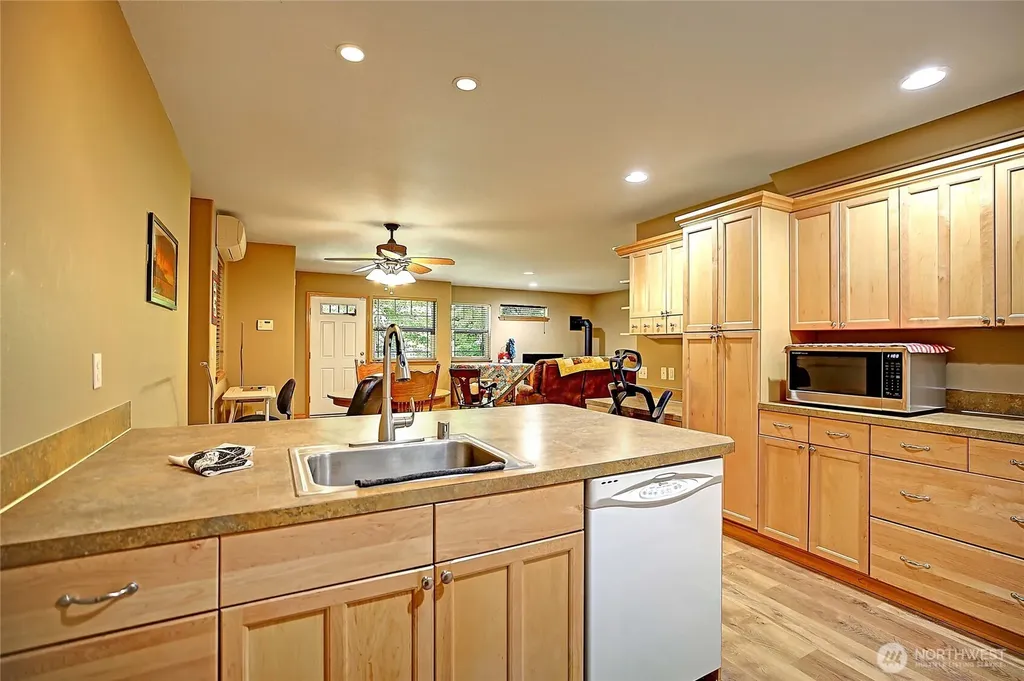 628 N Sunset Drive Camano Island WA 98282
