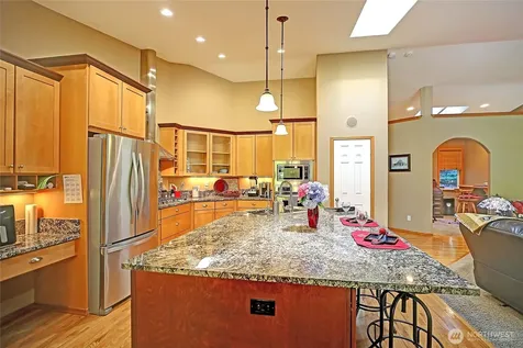 628 N Sunset Drive Camano Island WA 98282