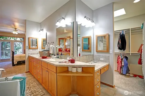 628 N Sunset Drive Camano Island WA 98282