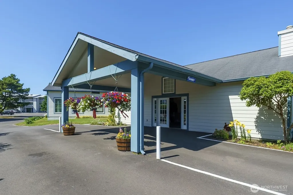 210 26th Street NW Long Beach WA 98631